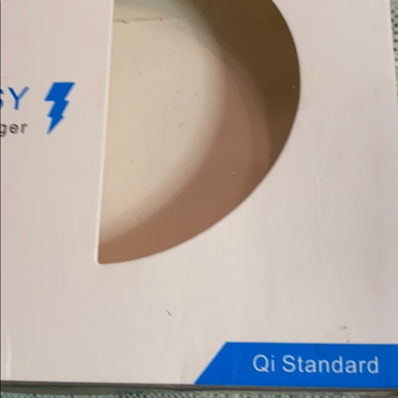 FANTASY- Wireless Charger - Picture 3 of 6